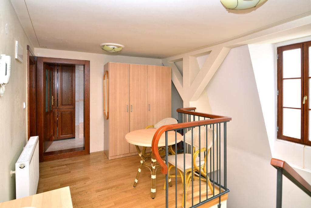 Historic Centre Apartments VIII Прага Екстер'єр фото
